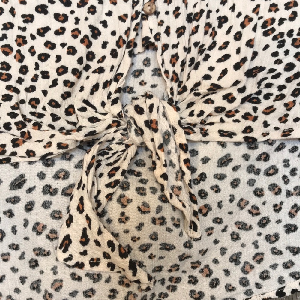 Daytrip by Buckle Animal Print Blouse - Picture 4 of 6